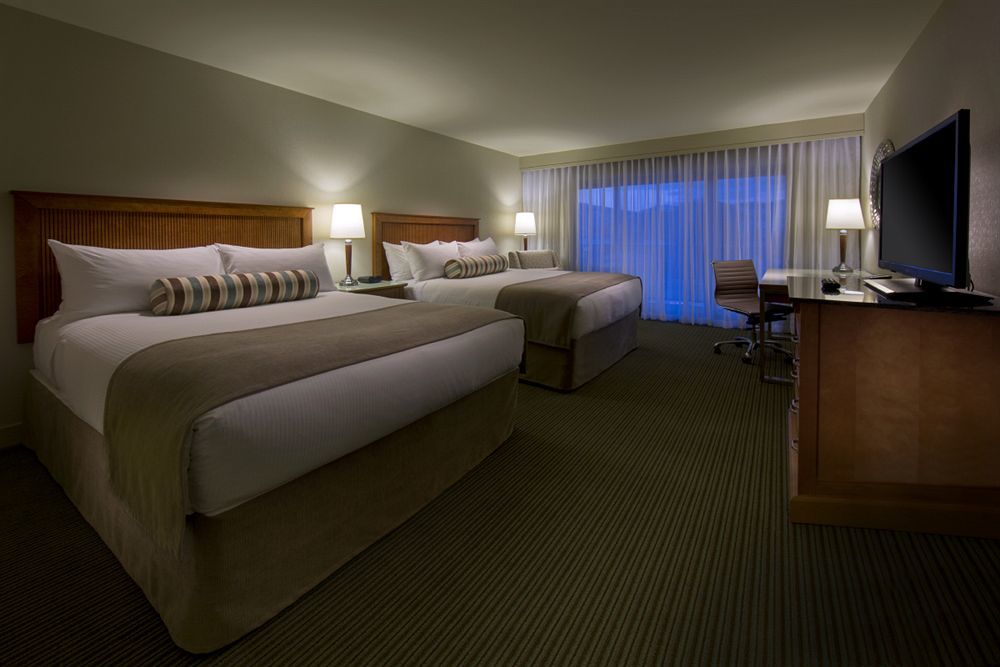 Coast Capri 4* Kelowna