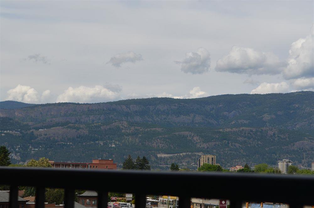 Hotel Coast Capri Kelowna