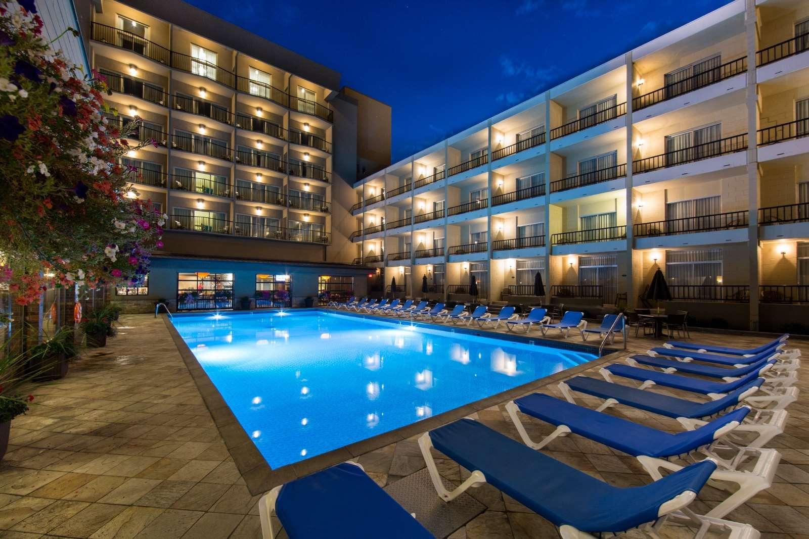 Coast Capri 4* Kelowna