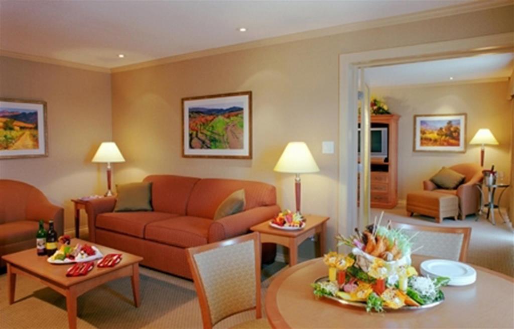 Coast Capri Hotel Kelowna